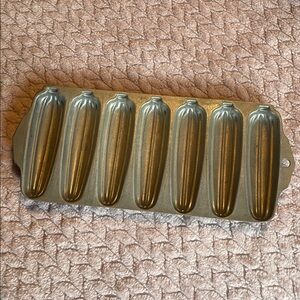 Wearever Brand Heavy Aluminum Cornbread Mold